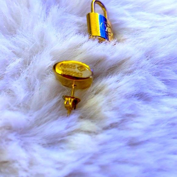 Authentic LV Lock Earrings! - Picture 11 of 13
